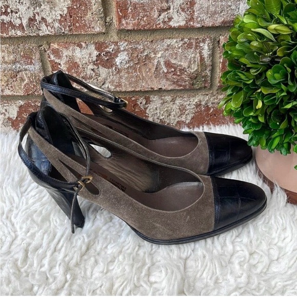 Salvatore Ferragamo Taupe/Black Suede & Embossed Leather Women's Pumps 6.5 - Picture 3 of 16
